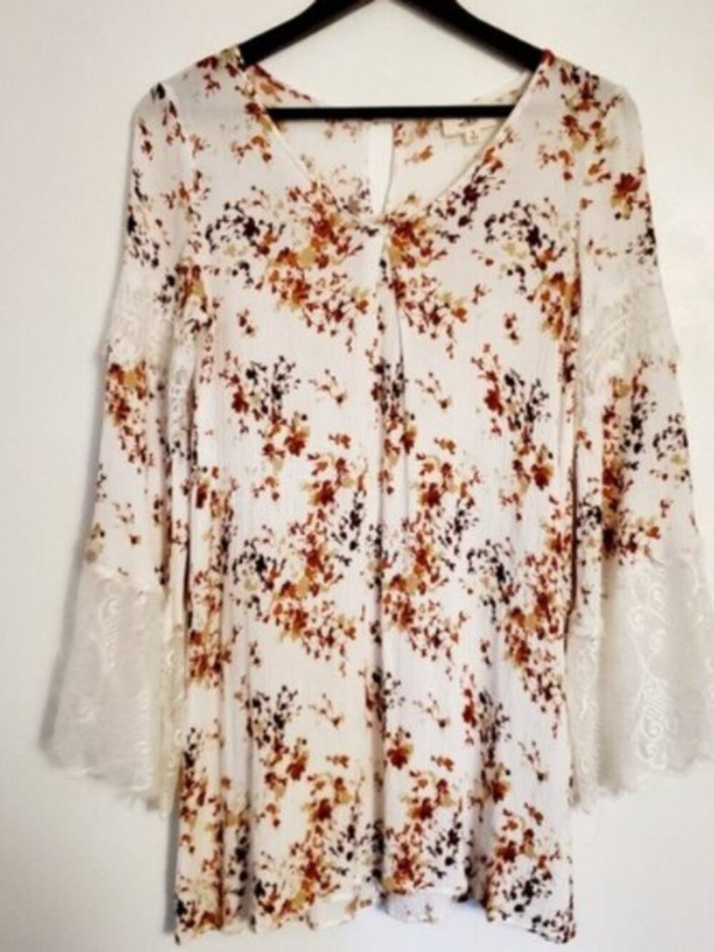 L Love Women's Small Cream Fall Print V-neck Pleated Long Sleeve Statement Tunic